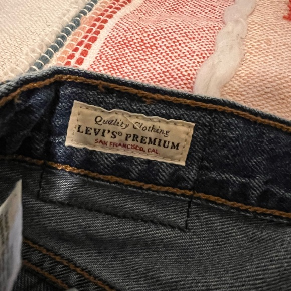 Levi’s 501 Straight Leg Jeans - Picture 3 of 8